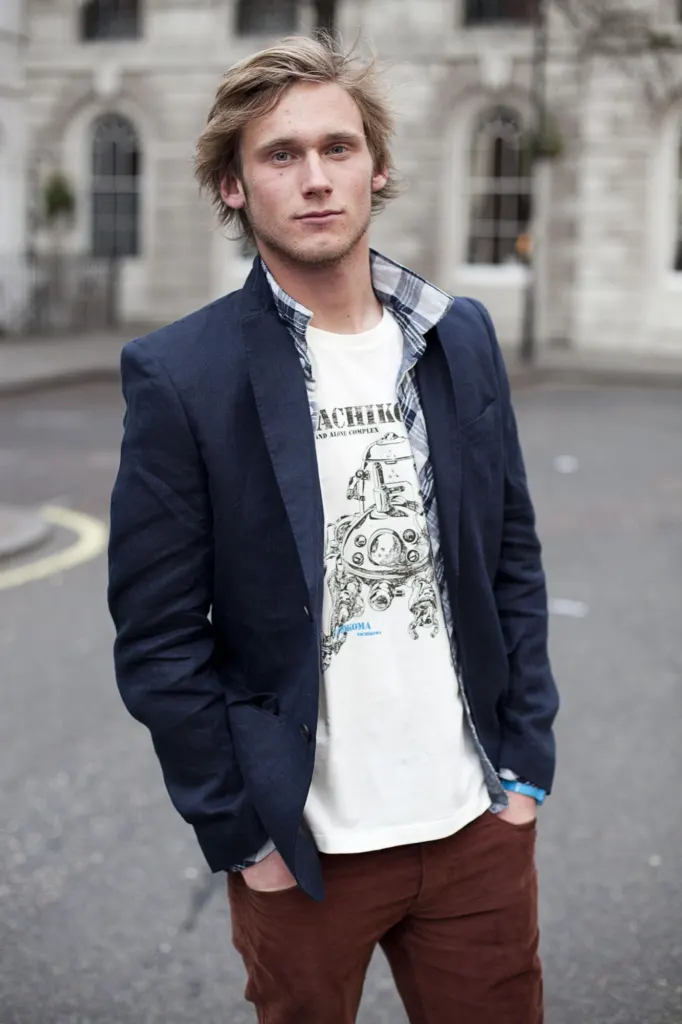 Uniqlo: Uniqlooks — commercial, fashion and portrait photograph in London, UK, frame 6 of 49.